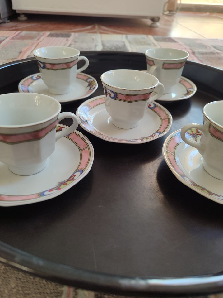 Pastel Desenli Beyaz Porselen Fincan Takımı - Görsel 4