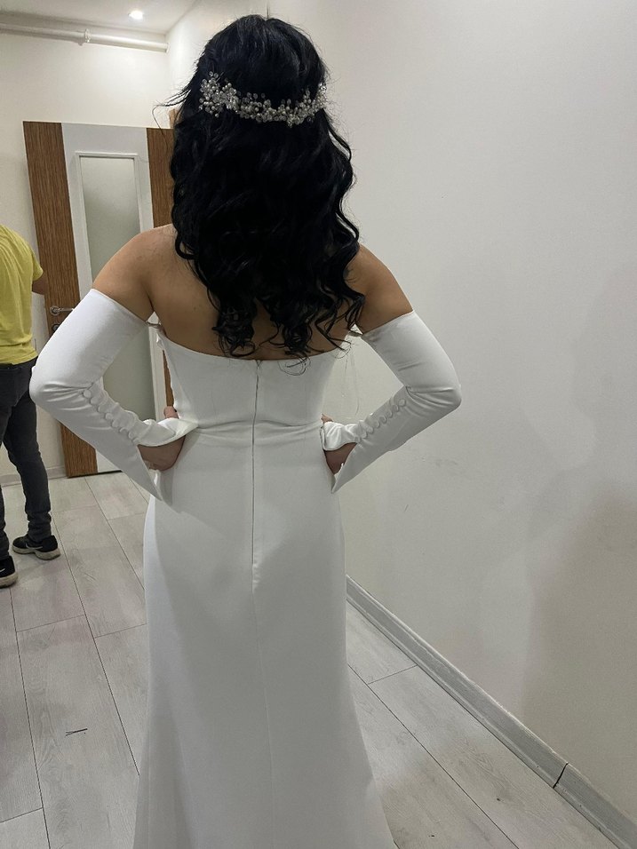 Straplez Uzun Kollu Beyaz Düz Abiye - Görsel 4