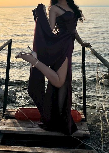 Bordo Uzun Drapeli Kadın Yırtmaçlı Abiye Elbise - Görsel 2