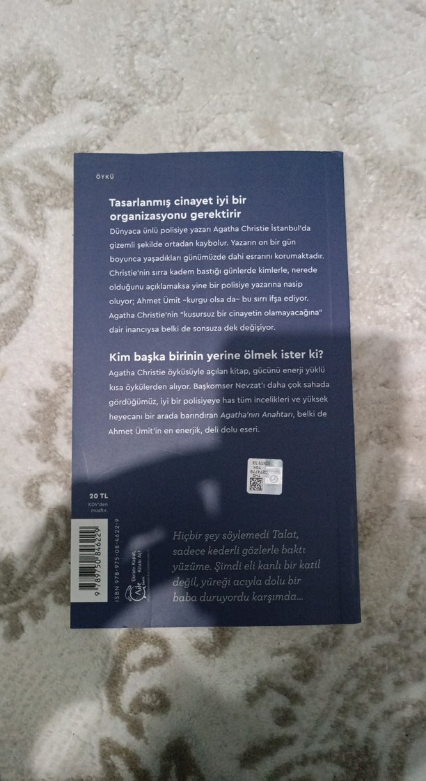 Agatha'nın Anahtarı - Ahmet Ümit - Görsel 2