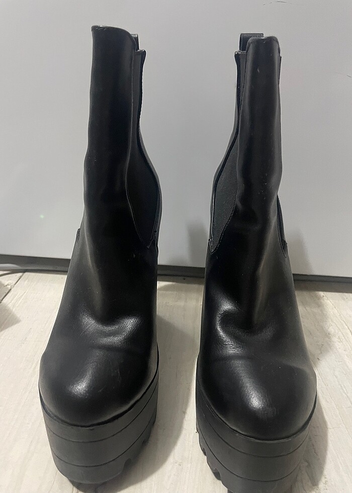 Deri kadın topuklu bot - Görsel 3