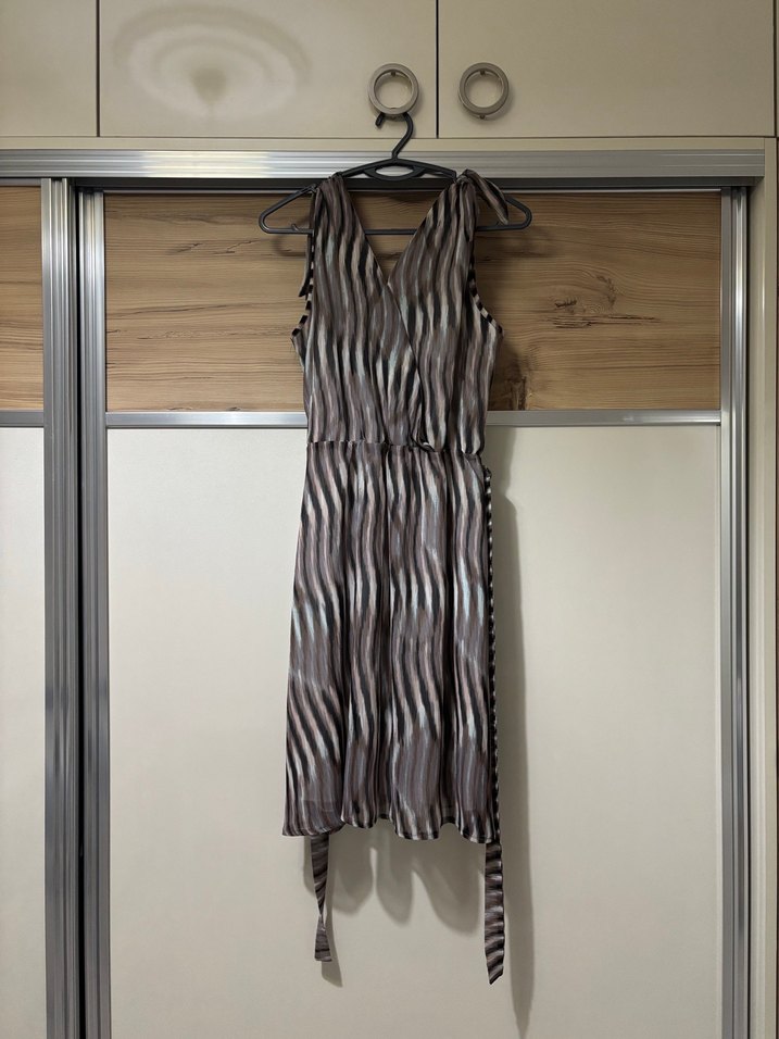 Önü V Yaka Zebra Desenli Hamile Tulum - Görsel 2