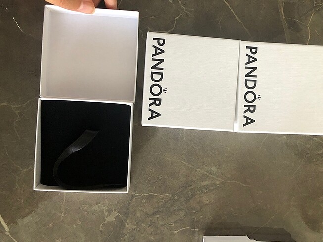 diğer Beden Pandora bileklik kutusu
