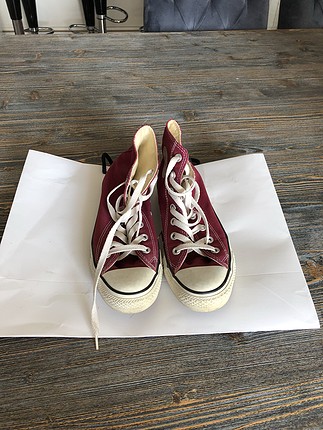 Orijinal bordo converse