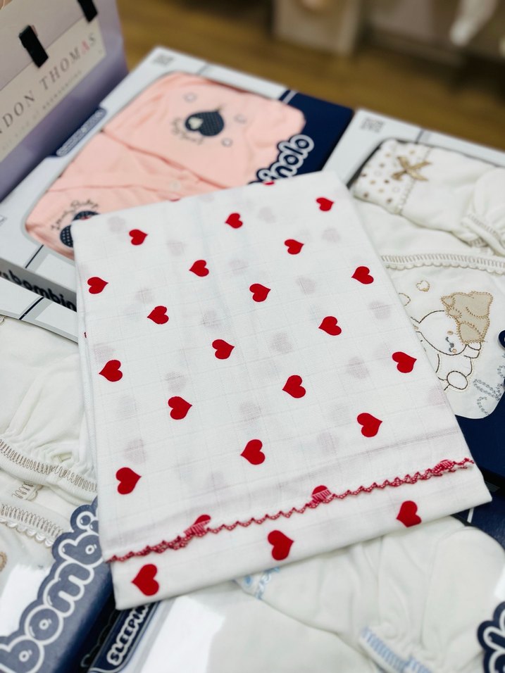 Beyaz Pamuklu Kalp Desenli müslin örtü - Görsel 2