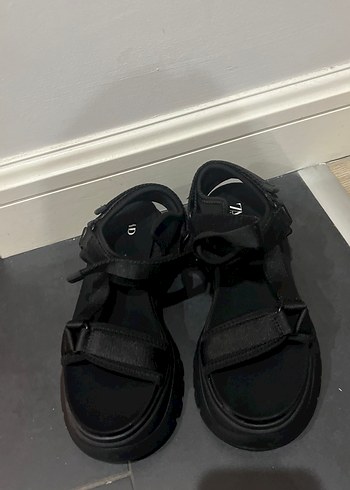Zara Kadın Sandalet