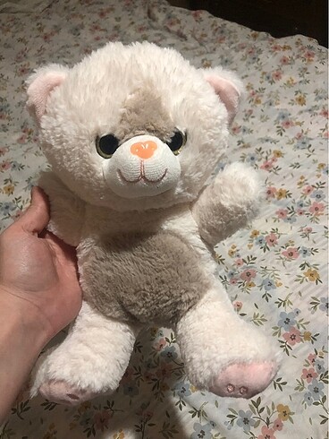Peluş Kedi