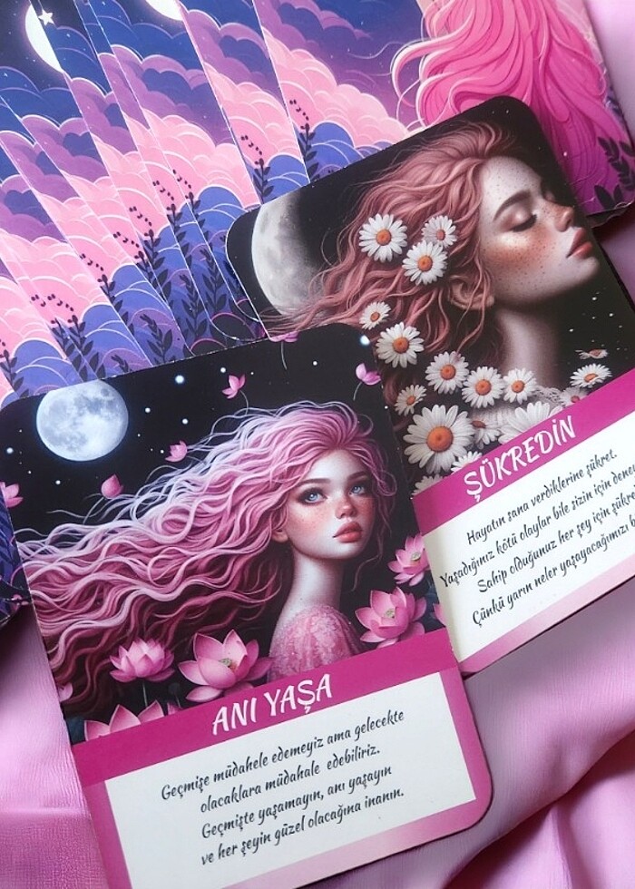 Pembe Saçlı Kızdan Evrenden Mesajlar Oracle Tarot Kartları - Görsel 2