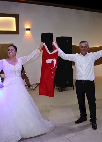 Aysira Uzun Kollu Straplez Beyaz A Kesim Gelinlik