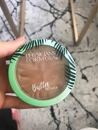 Muru muru Bronzer rengi