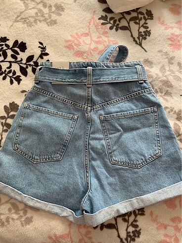 36 Beden mavi Renk Zara mom şort