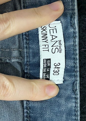 Düğmeli Gri Normal Boy Kadın Kot Pantolon - Görsel 4