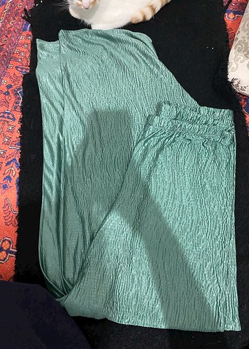 Parlak Yeşil Uzun Kadın Sabahlık Takım - Görsel 4