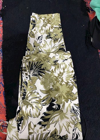 Kadın Çok Renkli Baskılı Dar Kesim Pantolon - Görsel 4