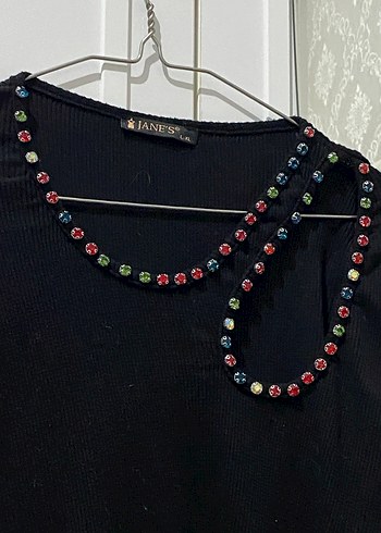 Boncuk Detaylı Siyah Triko Kadın Bluz - Görsel 2