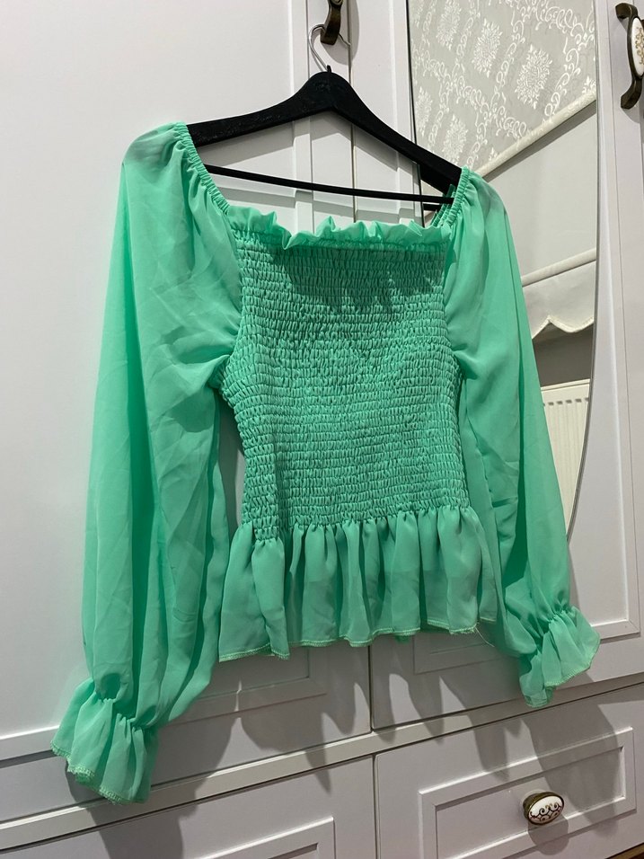 Yeşil Fırfırlı Straplez Uzun Kollu Bluz - Görsel 3