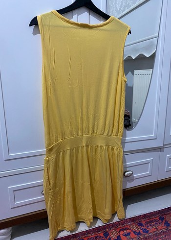 Sarı Kolsuz V Yakalı Kadın Elbise - Görsel 3