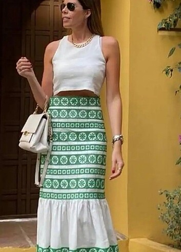 Zara yüksek bel işlemeli midi etek