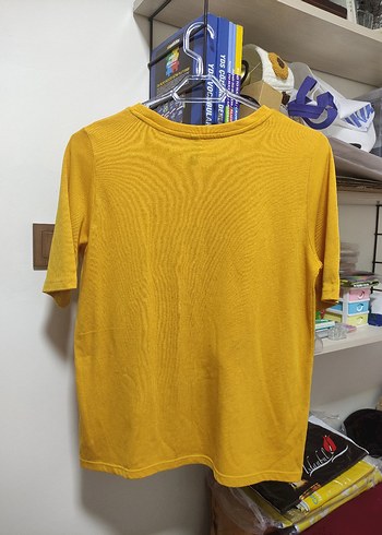 Sarı İnci Nakışlı Kısa Kollu Kadın Tişört - Görsel 4