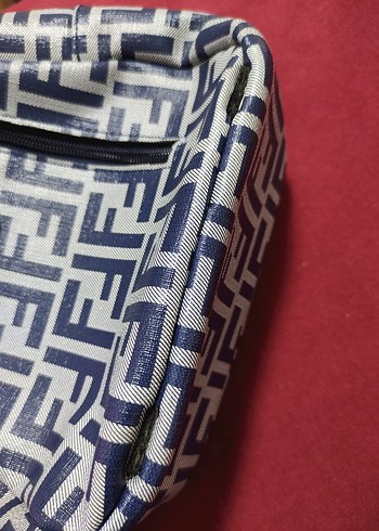 Fendi Marka Küçük El/Sırt Çantası - Görsel 7