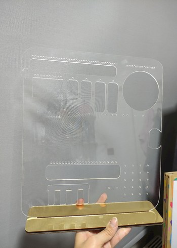 Şeffaf Pleksi Takı Organizeri/Panosu - Görsel 2