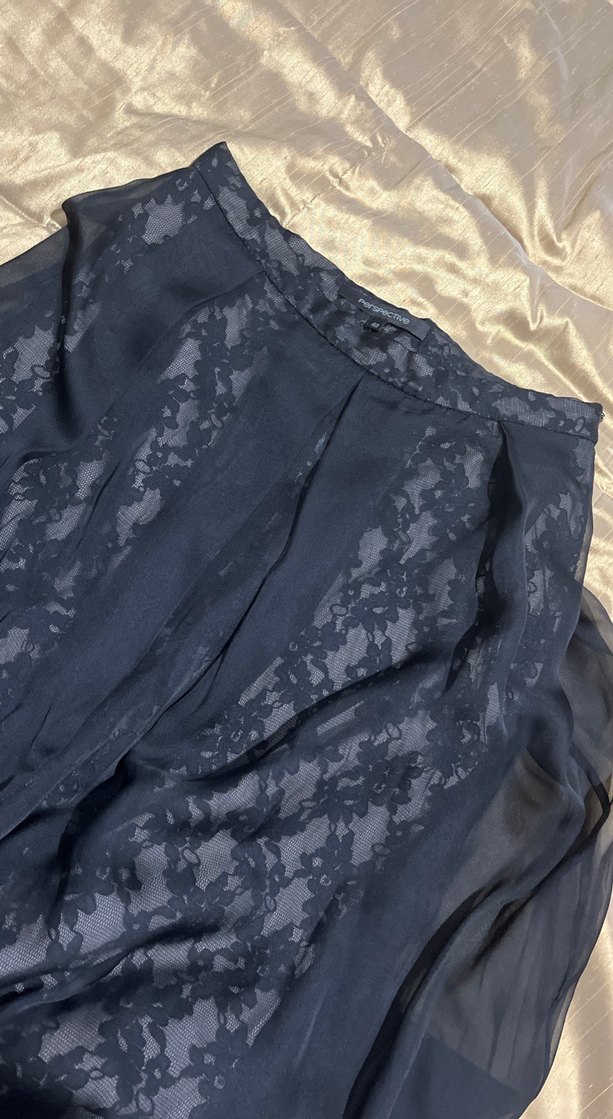 Uzun Lacivert Dökümlü Kadın Etek - Görsel 4