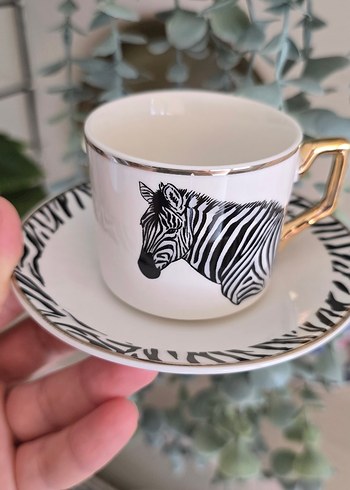 Lc Waikiki Home Zebra Desenli Beyaz Porselen Fincan ve Tabak