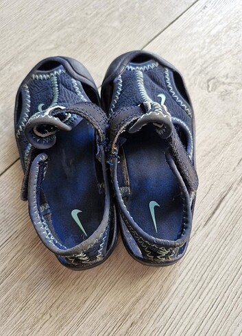 21 Beden Nike cocuk sandalet