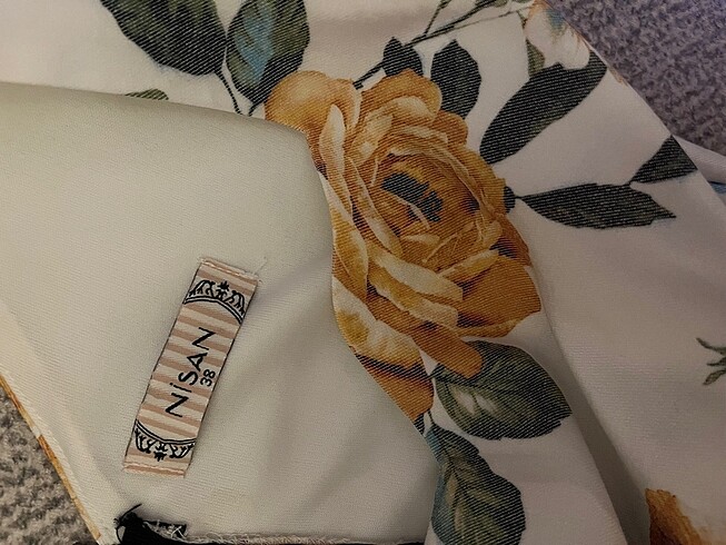 Çiçekli mini elbise - Görsel 3