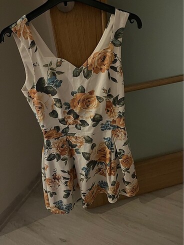 Çiçekli mini elbise - Görsel 4