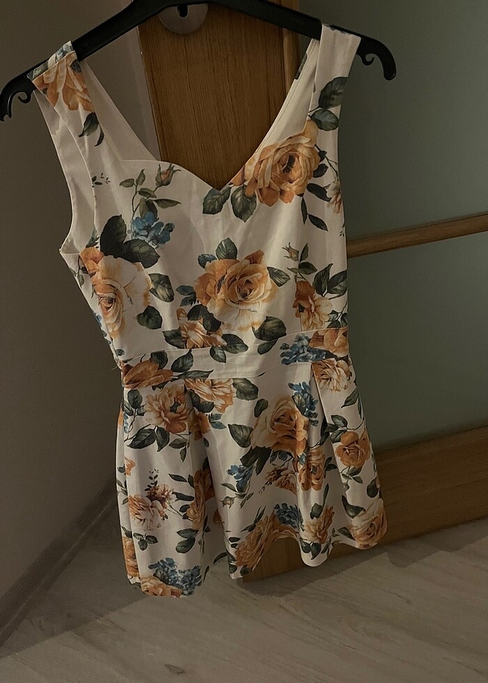Çiçekli mini elbise - Görsel 4
