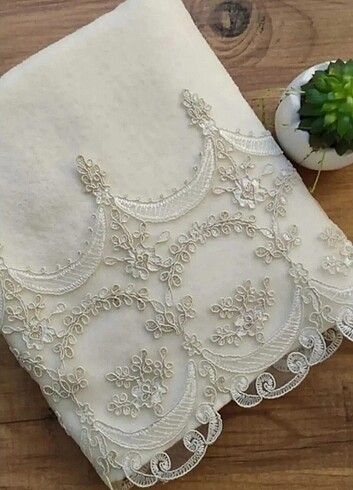 Beden Çehizlik Fabella Kadife El ve Yüz Havlu Seti 2'li 50/90 cm'dir