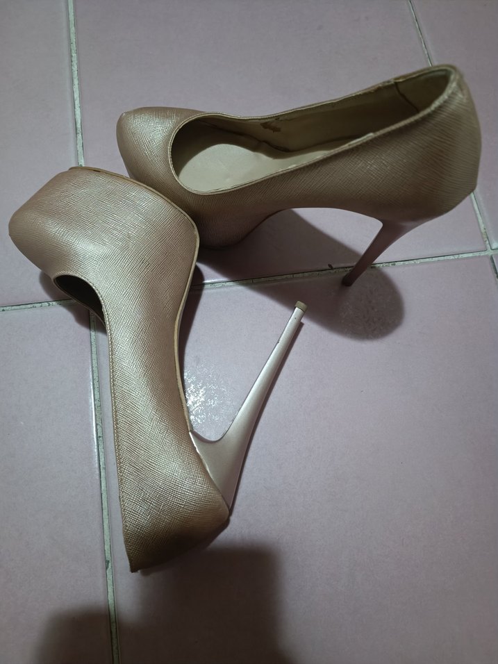 Bej Parlak Yılan Desenli platform topuklu ayakkabı - Görsel 3