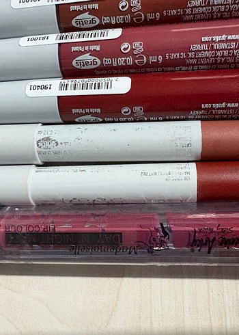 Beaulis zip it ve bold it rujlar - Görsel 6