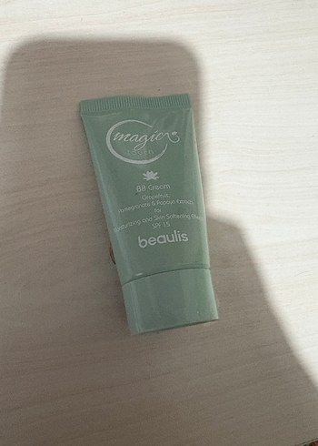 Beaulis Magic BB Krem SPF 15 Beige