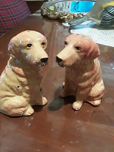 Porselen Tuzluk karabiberlik köpek şeklinde