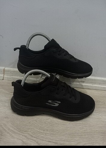 38 Beden siyah Renk Skechers