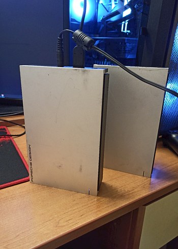 Lacie P9233 Porsche design 4 TB harici harddisk