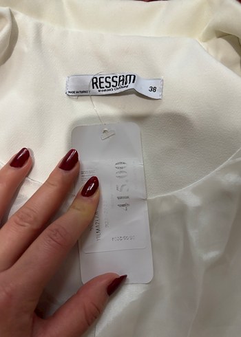 Düğmeli Beyaz Kadın Uzun Blazer Ceket - Görsel 4