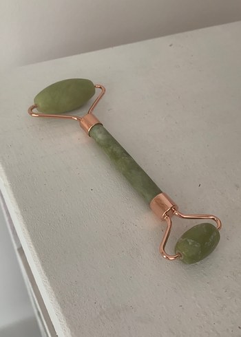 Yeşil Doğal Taş Yüz Masaj Aleti - Görsel 3