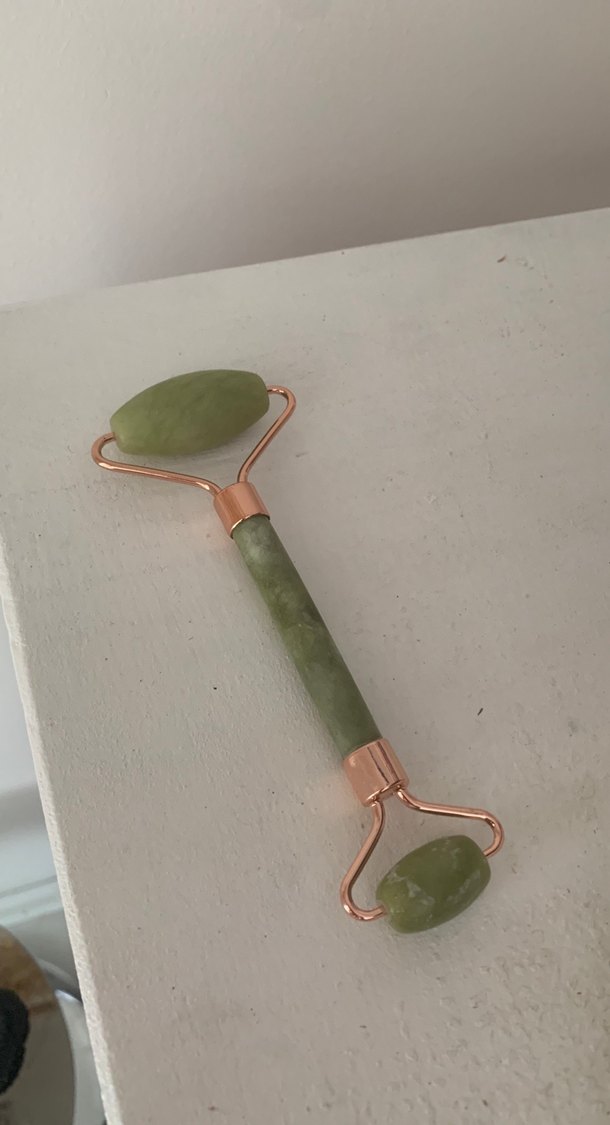 Yeşil Doğal Taş Yüz Masaj Aleti - Görsel 2