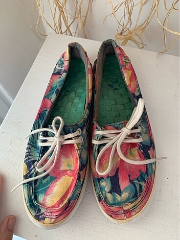 37 Beden Vans orijinaldir