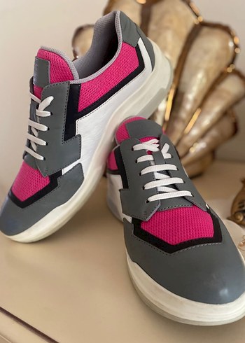 PRADA bayan - Görsel 2