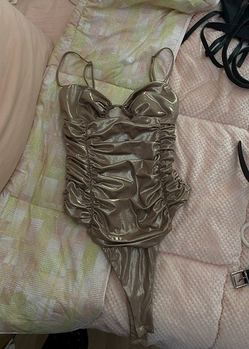 Drapeli Uzun Askılı Kahverengi Vücuda Oturan üst - Görsel 6