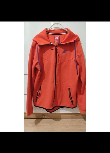Nike sweatshirt Meryem hanıma satıldı 