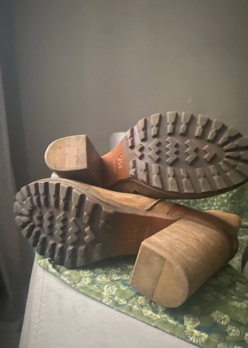 Kahverengi Süet
Topuklu Kadın Bot 38 - Görsel 4