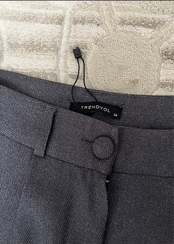 Düğmeli Gri Kadın Kumaş Pantolon - Görsel 2