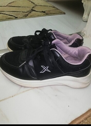 38 Beden Kinetix siyah spor ayakkabı 
