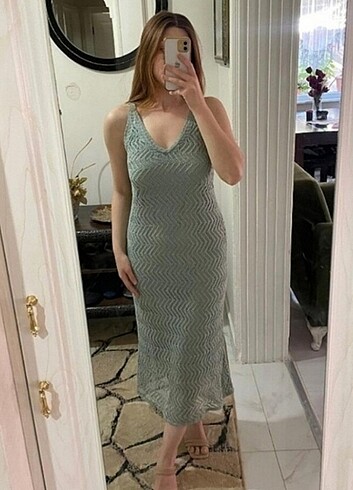 Zara Arujlu (delikli) askılı uzun mint yeşili elbise