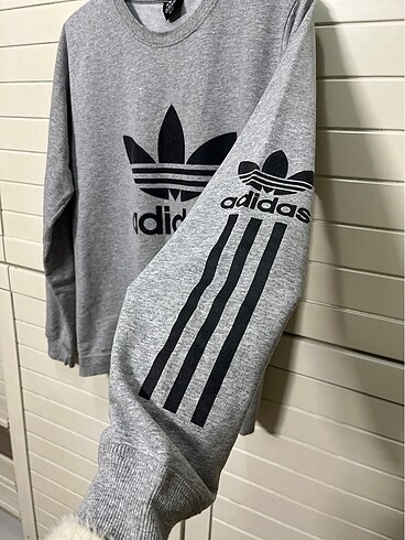 m Beden Adidas gri baskılı sweat erkek unisex oversize